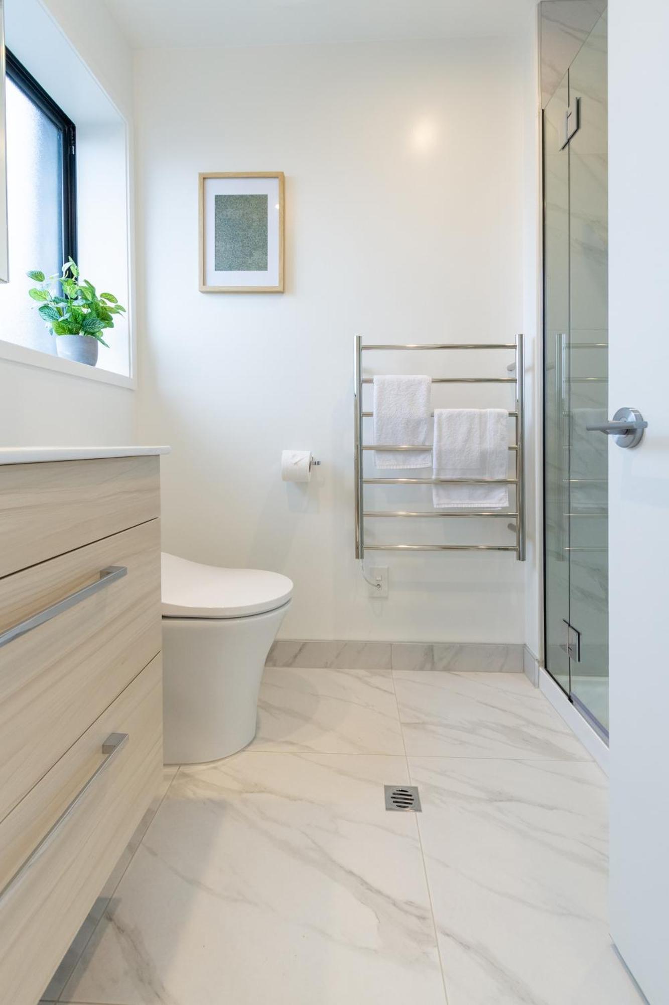 Downtown Comfort: Modern Studio With Backyard كريستتشيرش المظهر الخارجي الصورة